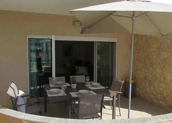 Pomba Branca Apartment